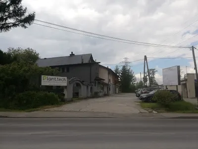 Plant.Tech - Hurtownia fotowoltaiczna - elementy mocowania i konstrukcje pod panele fotowoltaiczne